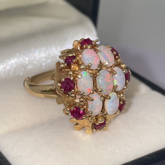 Solid Real 14K Yellow Gold Leaves Opal Ruby Bold Statement Ring Vintage Antique - Picture 1 of 17